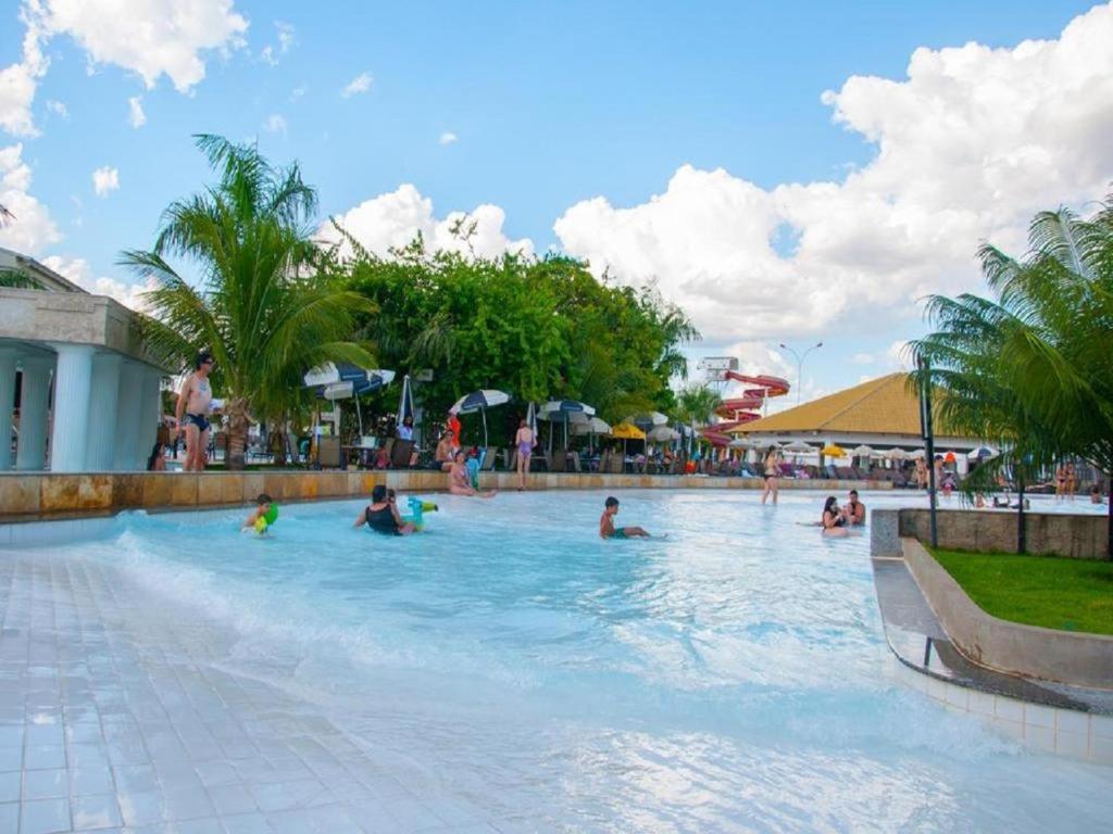 Lacqua Diroma Apartamento Completo Com Fogao, Geladeira, Micro-Ondas, Piscina 24H, Acomoda Ate 5 Pessoas Caldas Novas Exterior foto