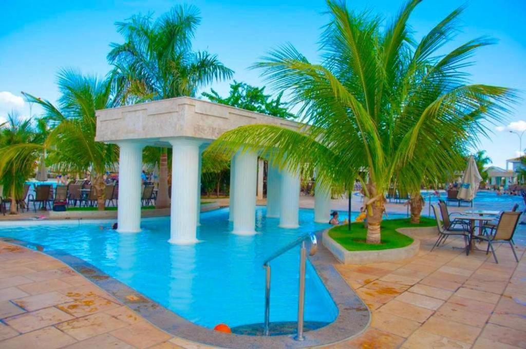 Lacqua Diroma Apartamento Completo Com Fogao, Geladeira, Micro-Ondas, Piscina 24H, Acomoda Ate 5 Pessoas Caldas Novas Exterior foto